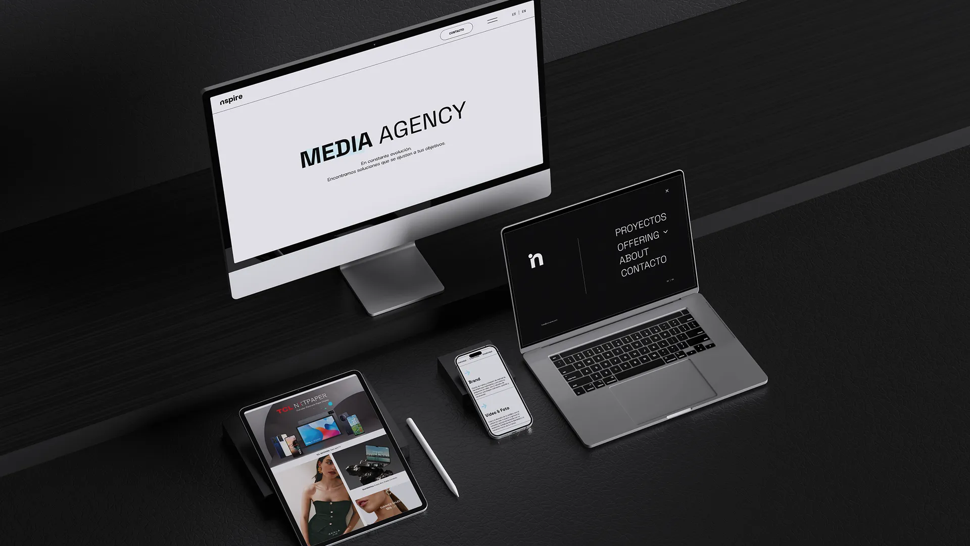 Mockups en tablet, móvil y ordenadores