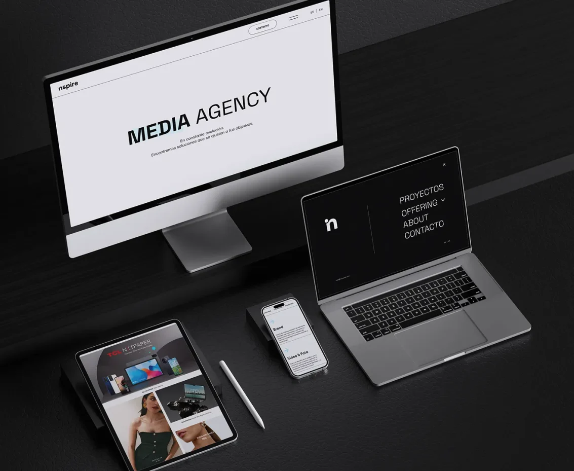 Mockups en tablet, móvil y ordenadores